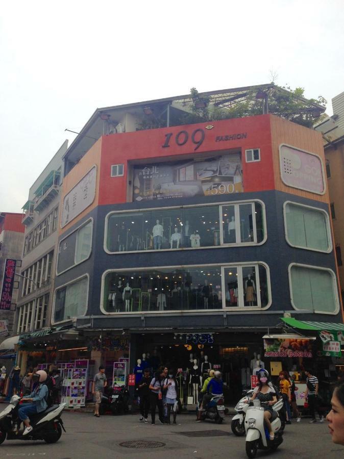 H Inn Taichung Exteriör bild
